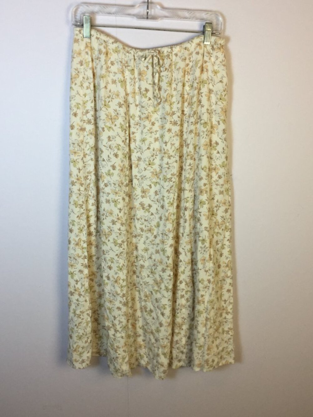 L.L. Bean A-line Skirt Sz M Womans Ivory Beige Floral Elastic Waist Cottagecore